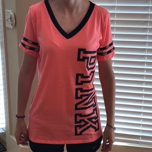 Pink VS T-shirt
